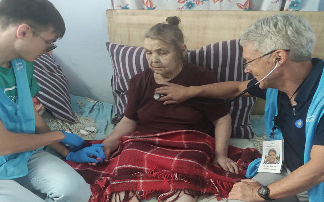 Going the Extra Mile: Global Care Force Volunteers Bring Medical Care to Patients’ Homes in Ukraine